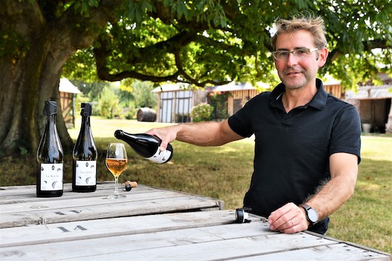 Photo Domaine Antoine Marois - invité de l'Association Beaujol'art - dégustation de vin à bien boire en Beaujolais BBB
