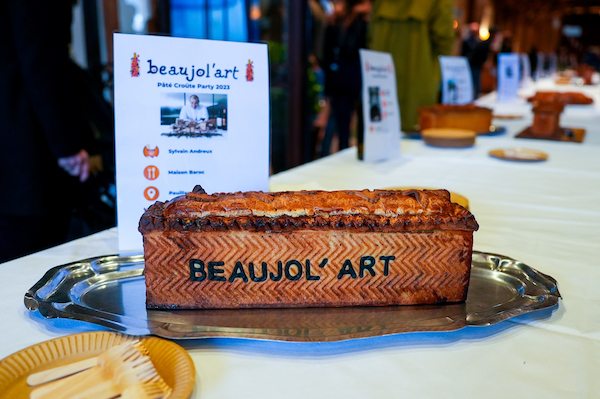 Dégustation de pâté croûte lors de la première journée de BBB - Association Beaujol'art